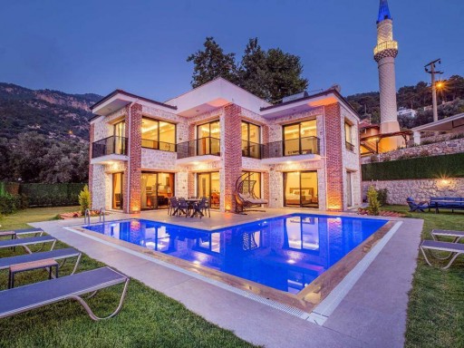 Villa Lirya